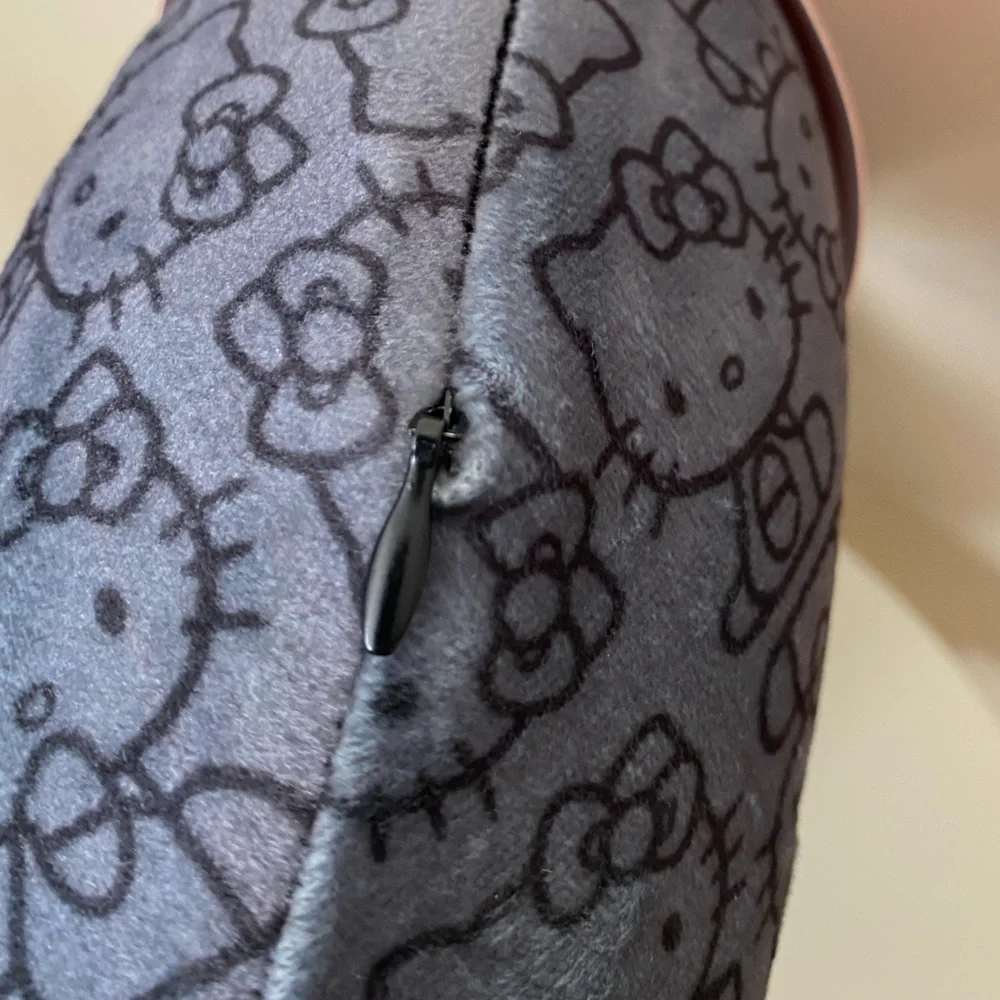 NWT HELLO KITTY Neck Pillow - Picture 6 of 9